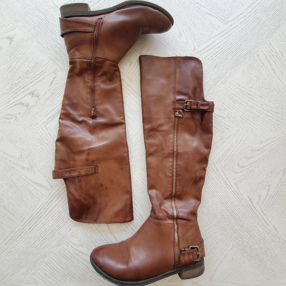 Knee High Saddle Boots 👢 - Picture 2 of 7